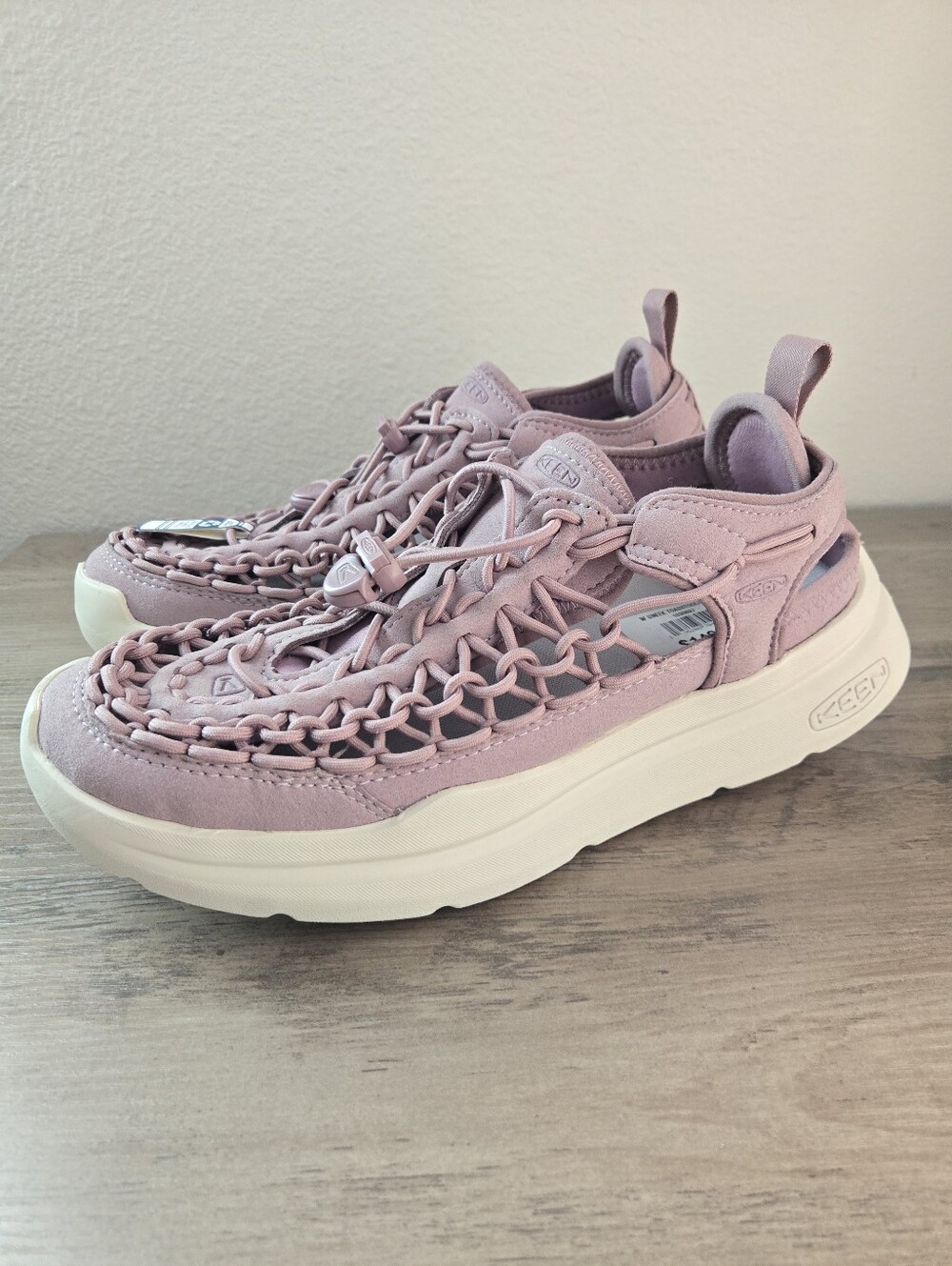 KEEN Women's Uneek Canvas Shoes Toadstool/Birch Size 9 Dusty Mauve/Dusty Rose